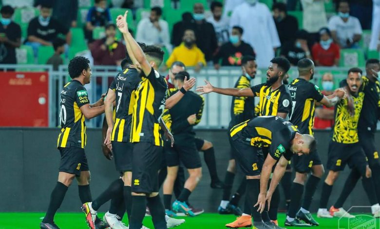 الاتحاد يستعيد ثنائي الفريق قبل قمة آسيا ضد الهلال