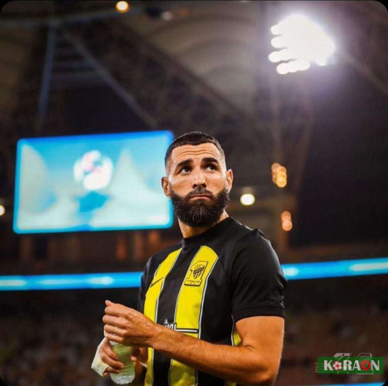 إعلامي سعودي يكشف سبب غياب بنزيمة عن الاتحاد في مباريات الهلال