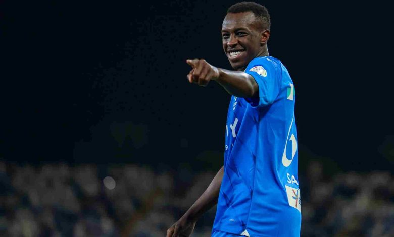 سعود عبدالحميد يودع الهلال برسالة مؤثرة وينتقل إلى روما الإيطالي