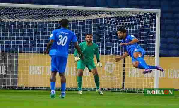 الهلال على أعتاب مواجهة جديدة في الدوري السعودي بعد انتصاره المثير على ضمك