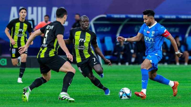 الحكم السويسري ساندرو سشارير يدير كلاسيكو الهلال والاتحاد