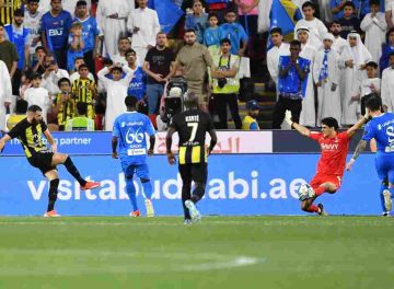 قمة منتظرة بين الهلال والاتحاد في الدوري السعودي