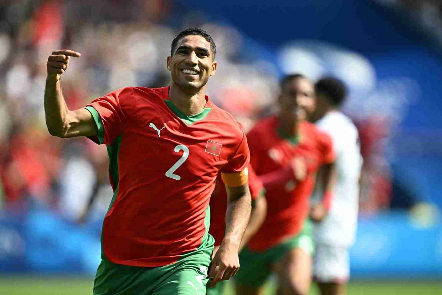 أشرف حكيمي يثبت كفاءته كقائد حقيقي في منتخب المغرب