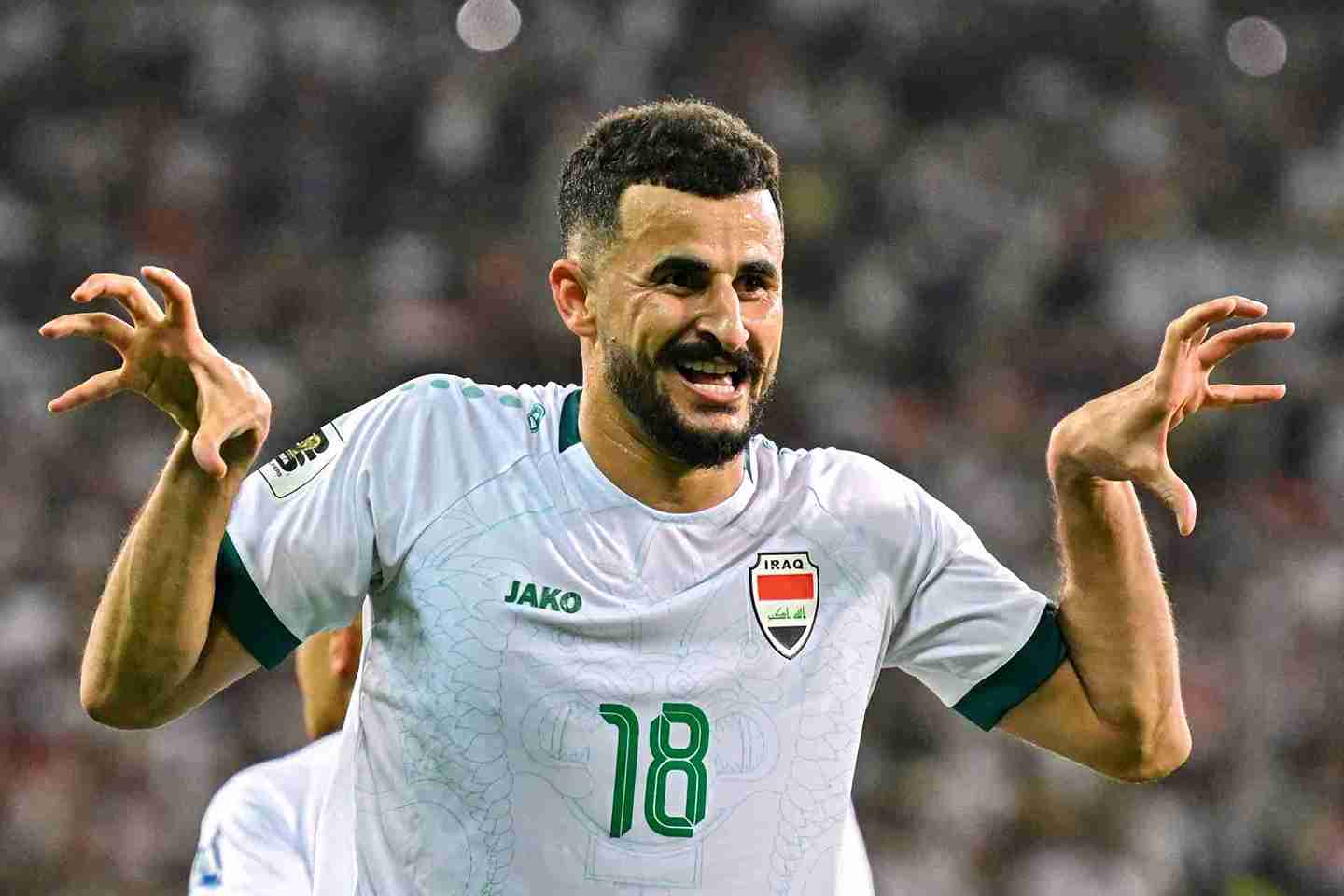 أيمن حسين يواصل تألقه مع منتخب العراق