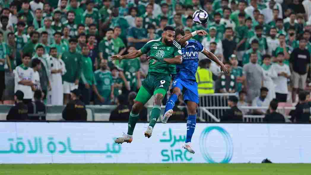 الأهلي في مأزق بعد هزيمة مؤلمة أمام الهلال