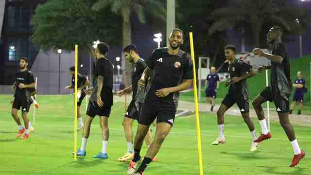 المنتخب القطري يستعد بقوة لتحقيق الفوز أمام قيرغيزستان.