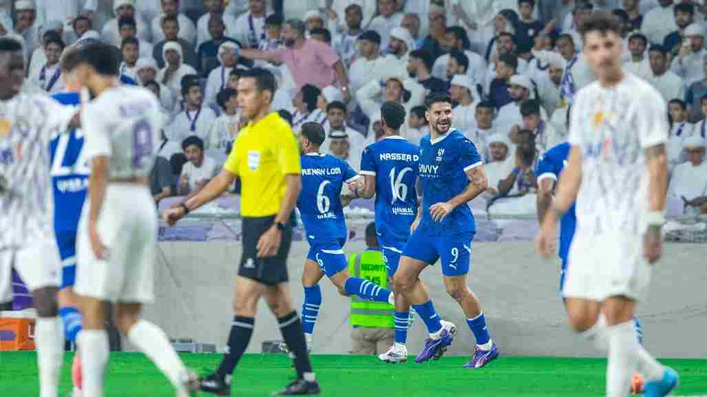 انتقادات تحكيمية تعكر صفو انتصار الهلال على العين