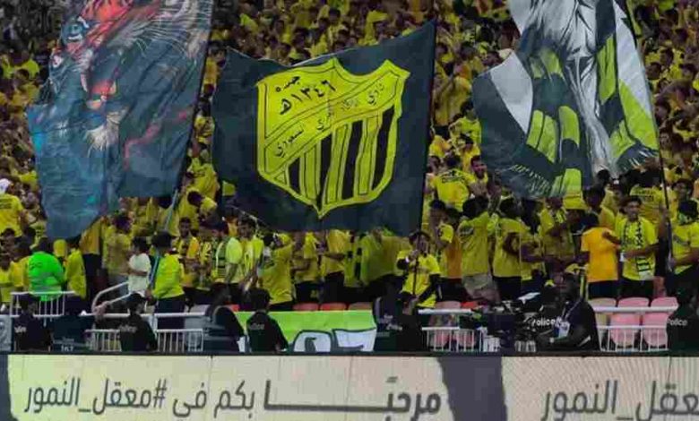 تيفو جماهيري مميز يشعل مواجهة الاتحاد والقادسية